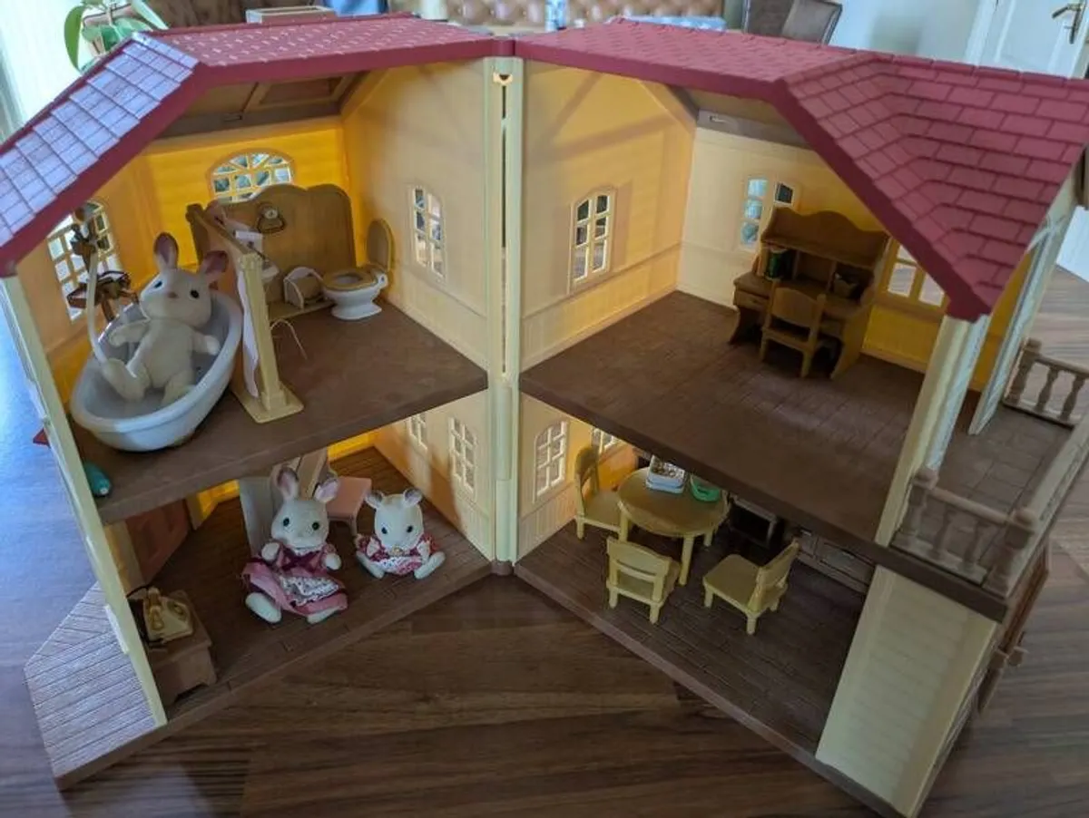 Sylvanian Families House - Image 1