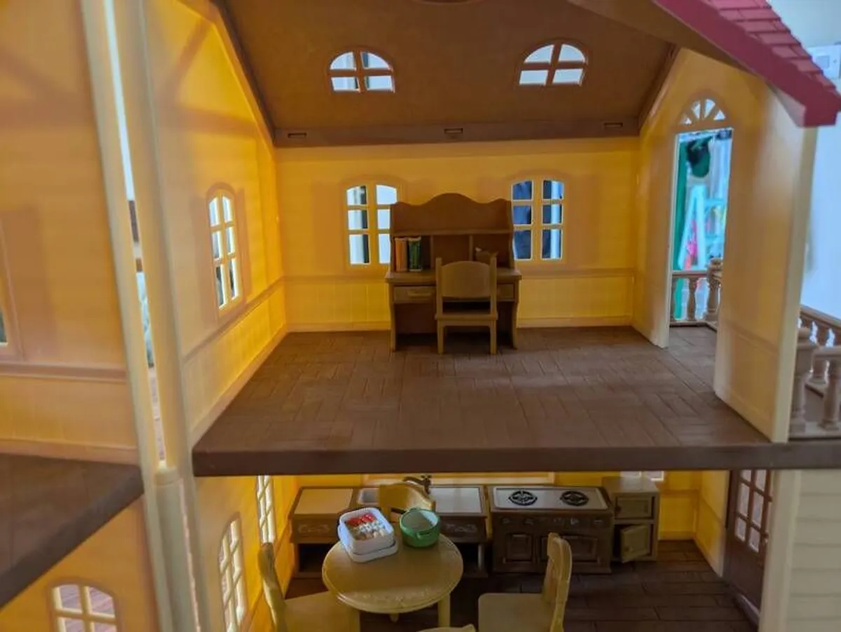 Sylvanian Families House - Image 3
