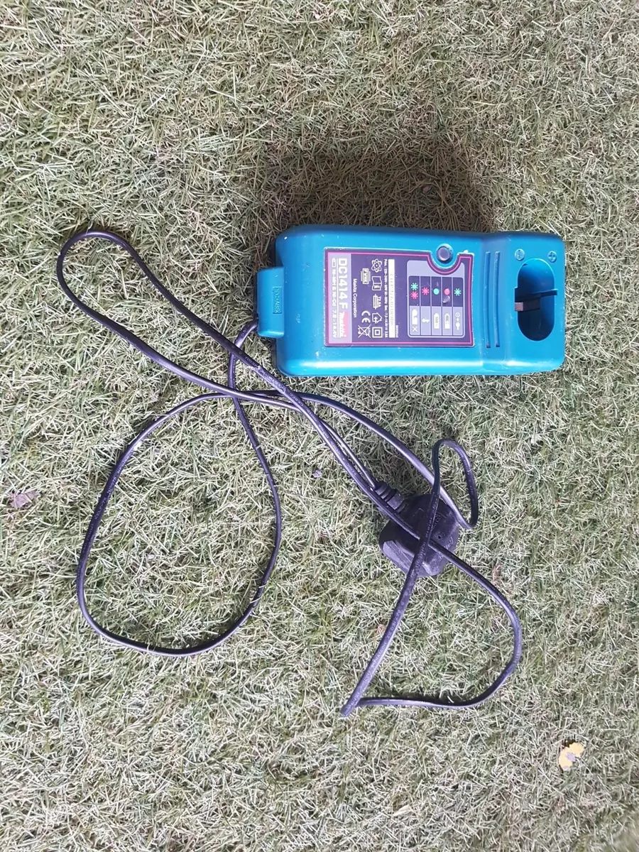 MAKITA 14V BATTERY CHARGER - FOR SALE