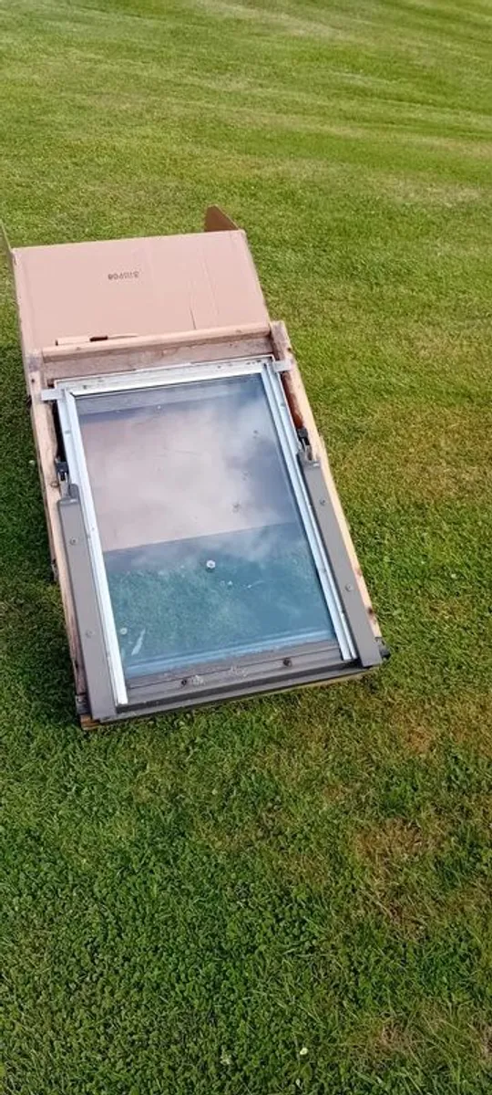 2 x Velux Windows 550 x780