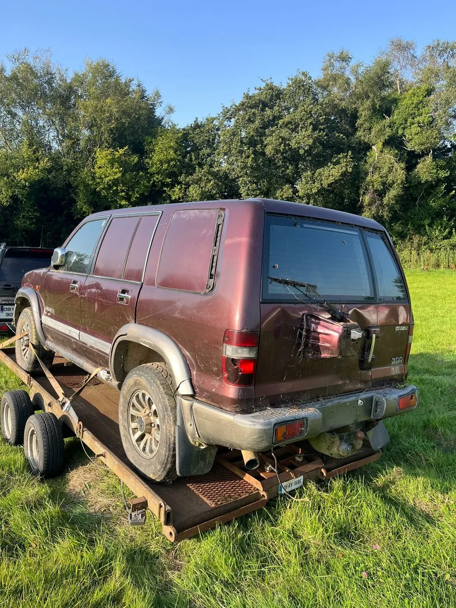 Isuzu Trooper 3.0 (Not Running) - Image 3