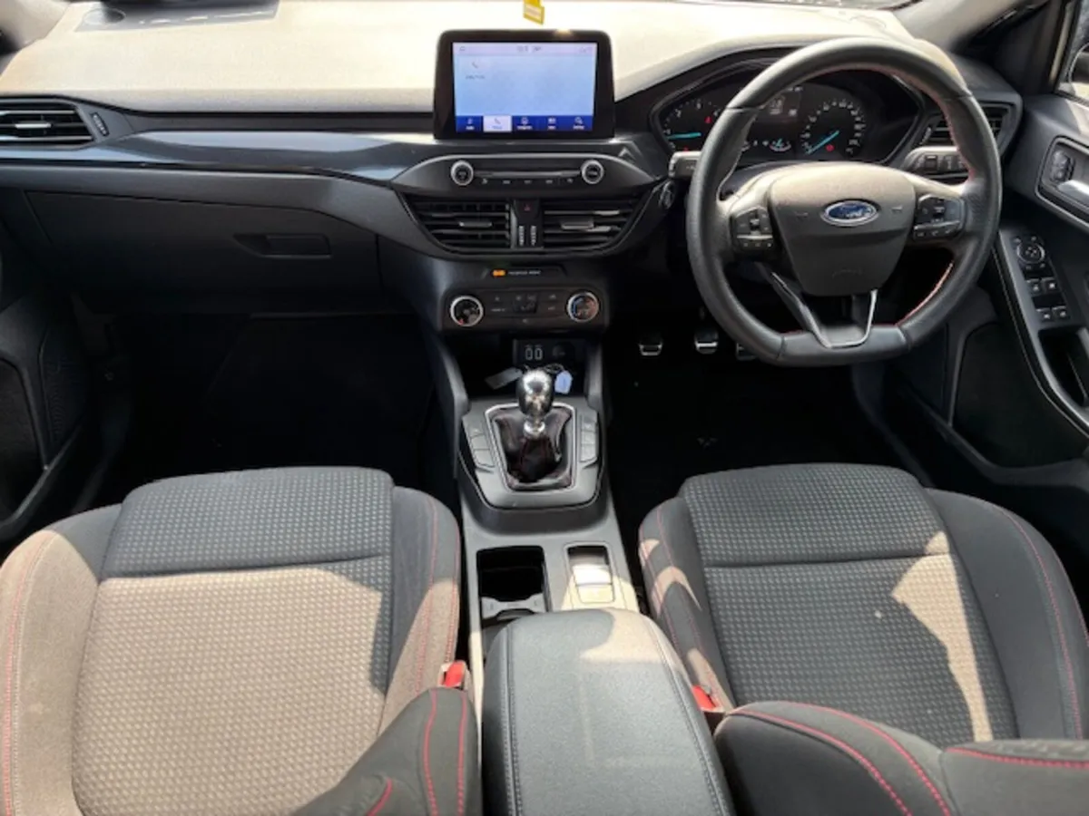Ford Focus 2021 - Image 4