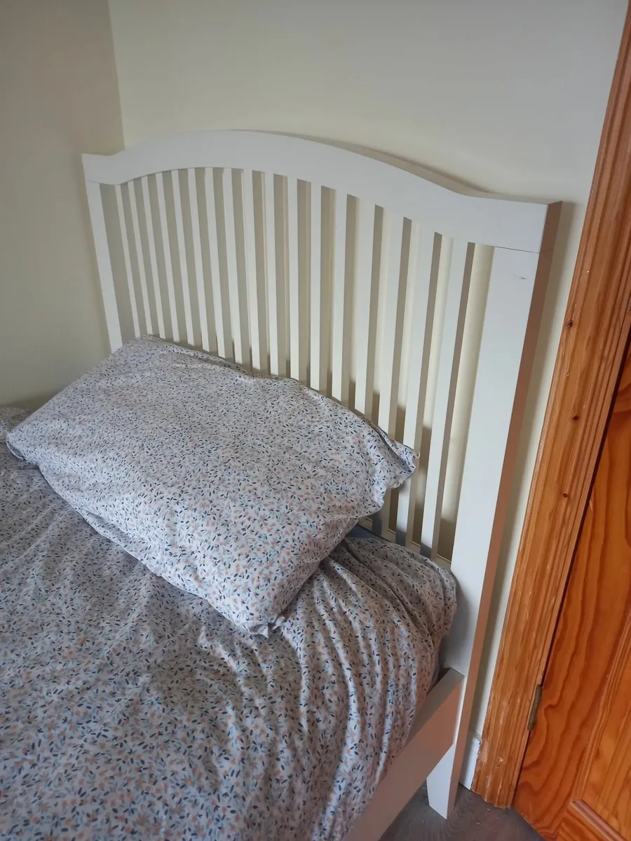 White wooden Single bed  frame - Image 3
