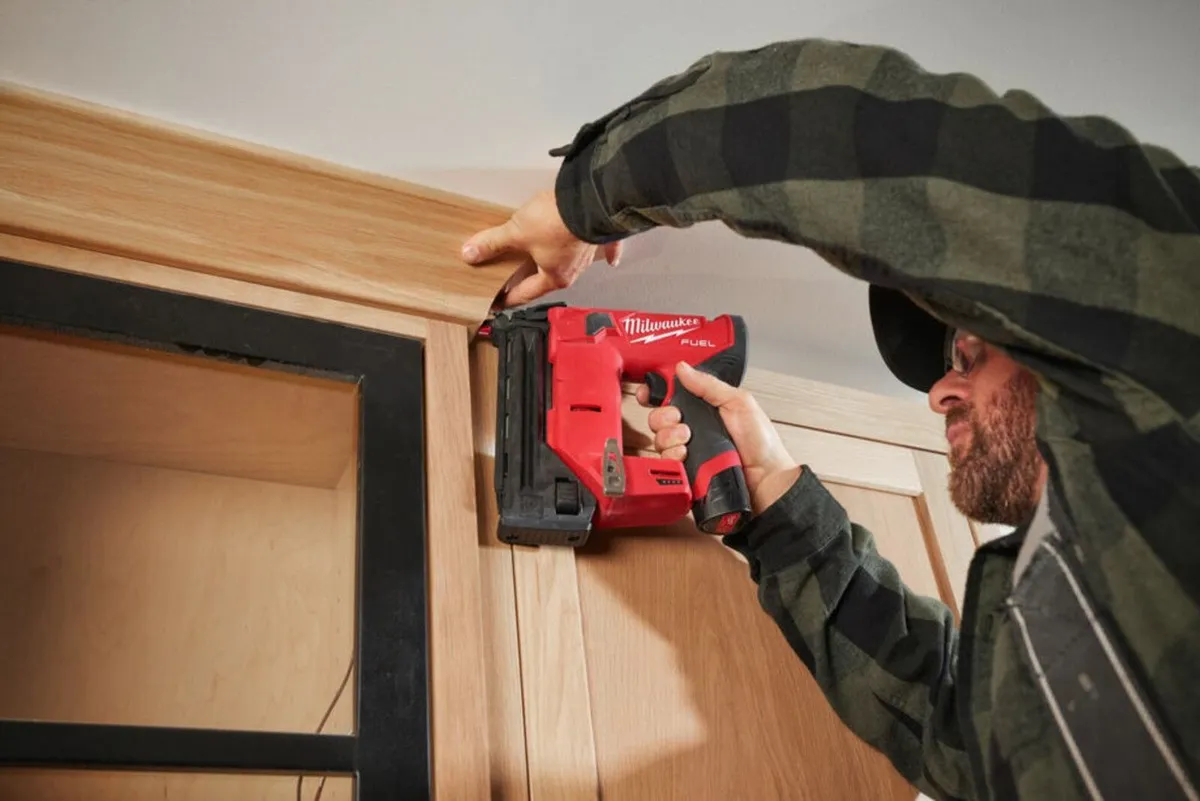 Milwaukee M12 Fuel 18Ga  Brad Nailer kit - Image 3