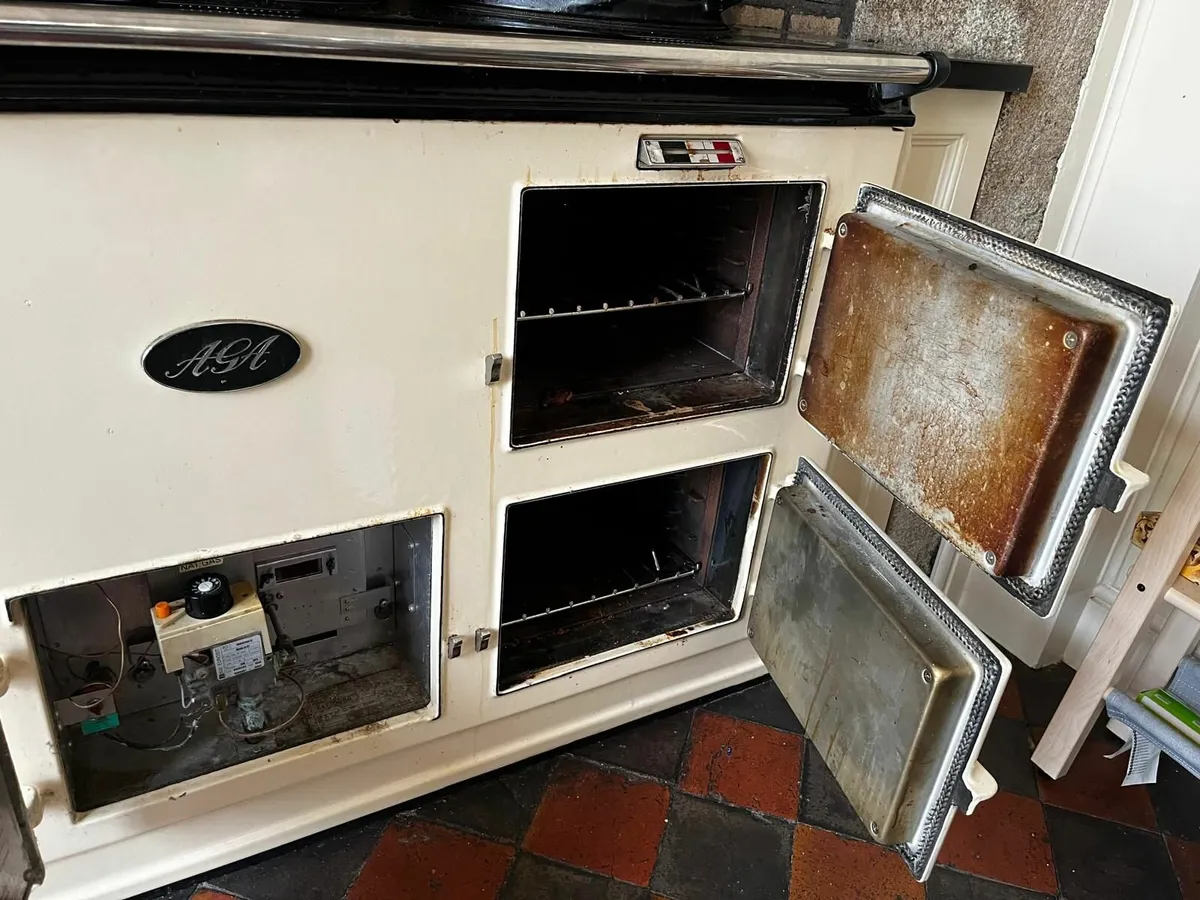 Aga gas oven - Image 1