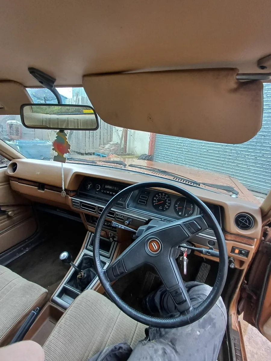 Datsun violet 160J - Image 3