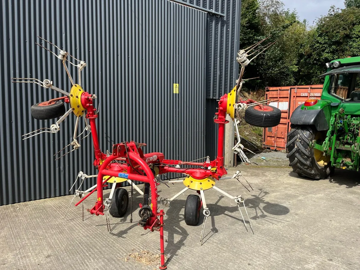 Pottinger HT540 4 Rotor Tedder - Image 1