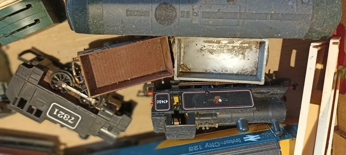 Train Set and Track - Image 1