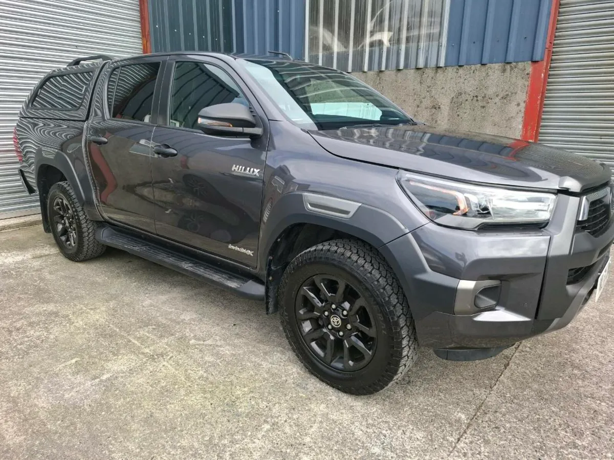 212 HILUX INVINCIBLE X LOW MILES - Image 1