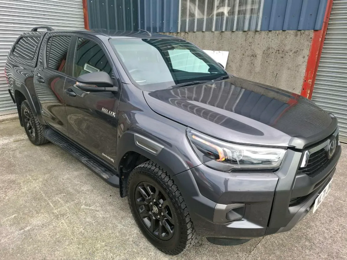 212 HILUX INVINCIBLE X LOW MILES - Image 2
