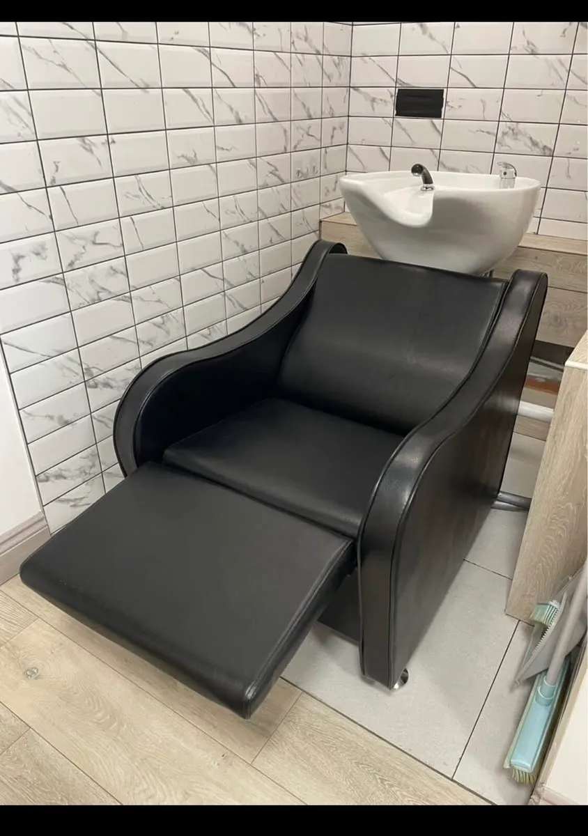 Hair salon-ITALOR NASHIRA WASH POINT - Image 3