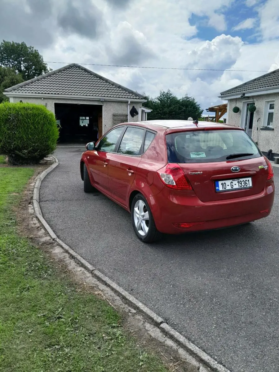 Car8 - Image 1