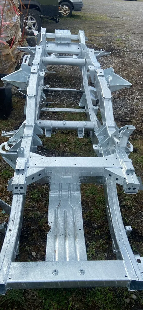 Land Rover discovery TD5 galvanised chassis