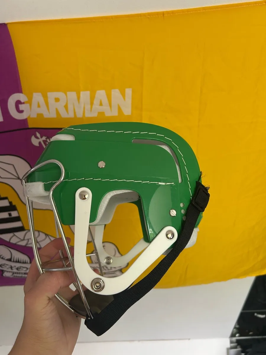 Green skateboarder + KK guard - Image 2