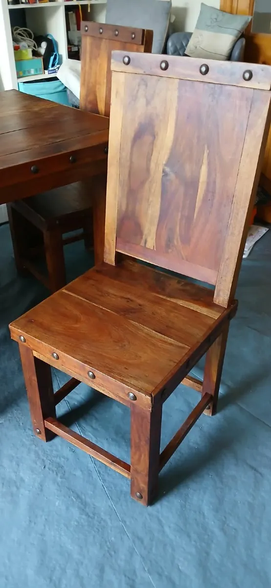 Table & Chairs - Image 4