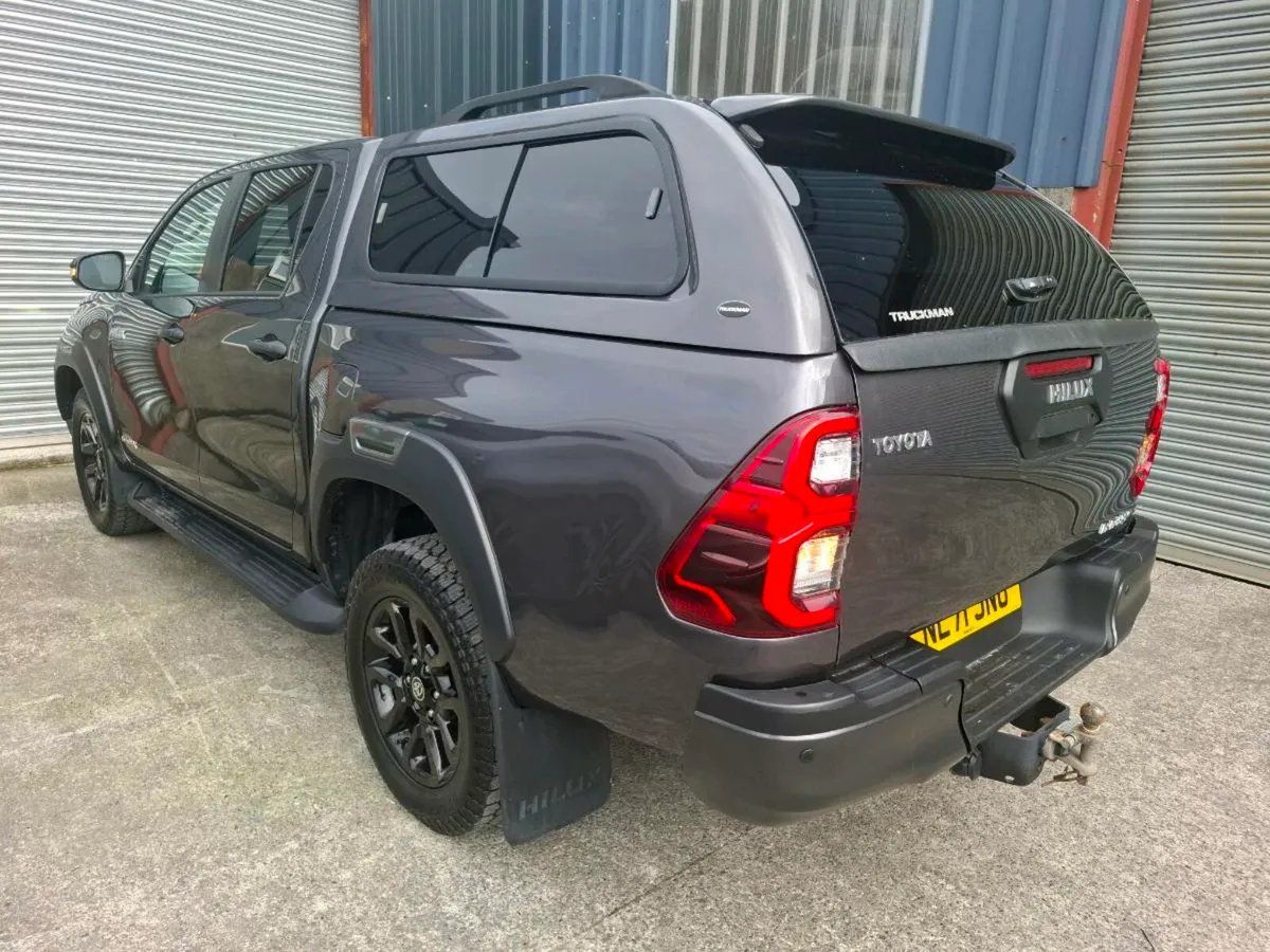 212 HILUX INVINCIBLE X LOW MILES - Image 4