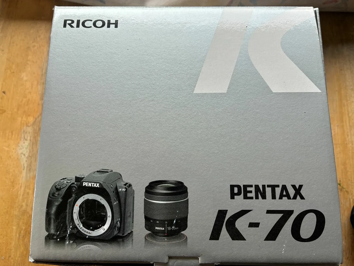 Pentax K-70 plus accessories - Image 2