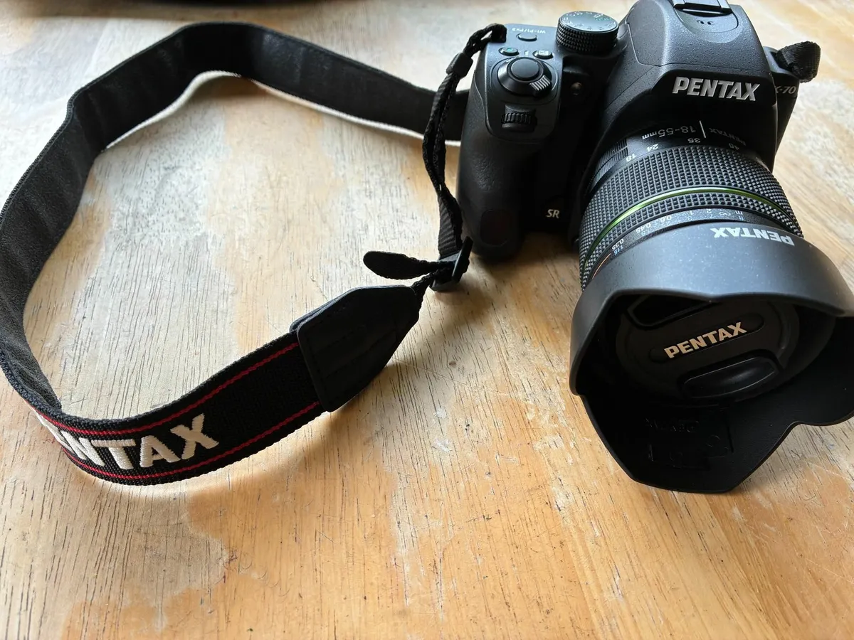 Pentax K-70 plus accessories - Image 4