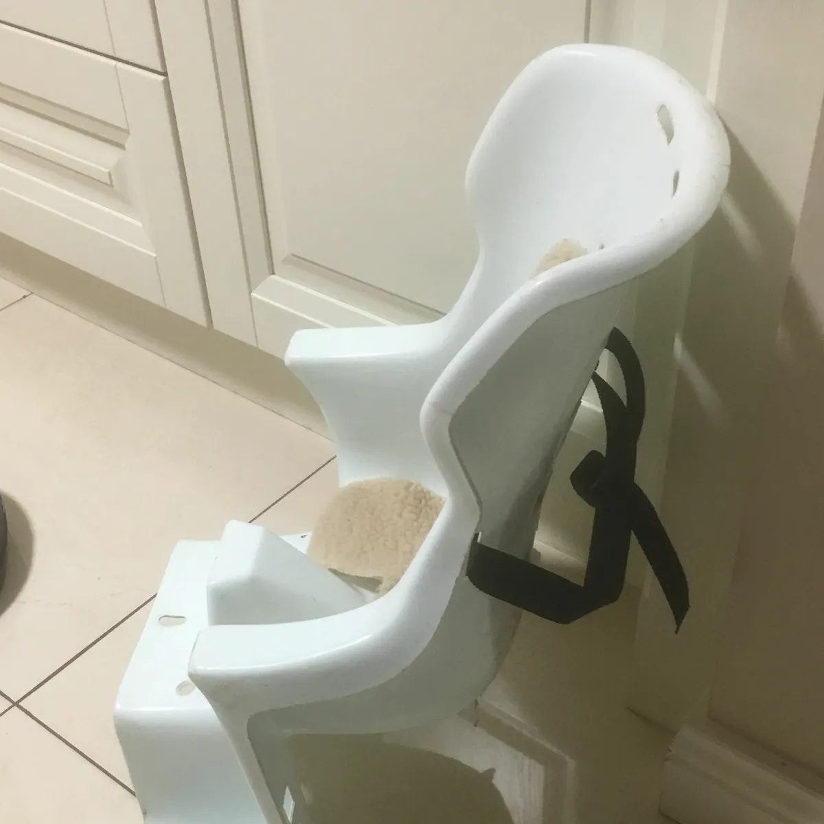 Childs Bike Seat & Helmet - Image 2