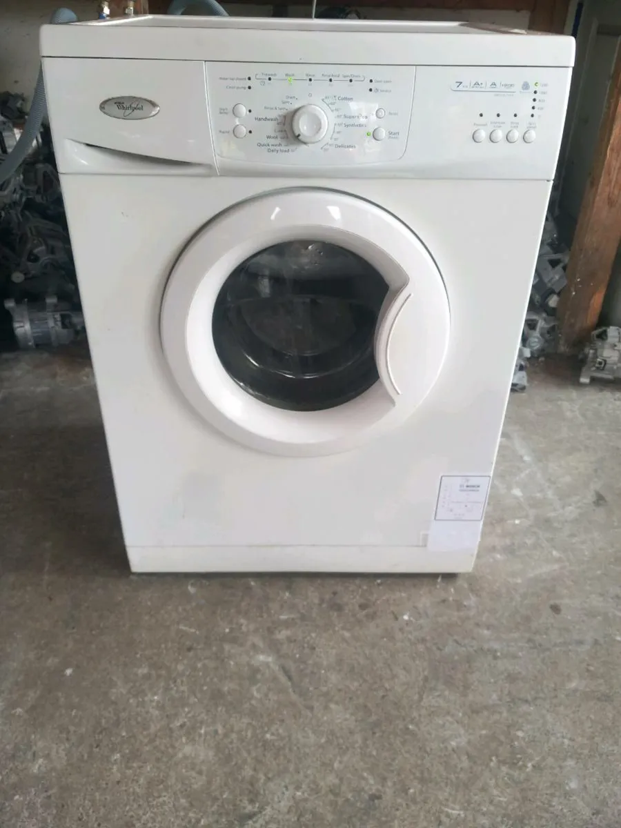 Whirlpool 7kg washing machine - Image 1