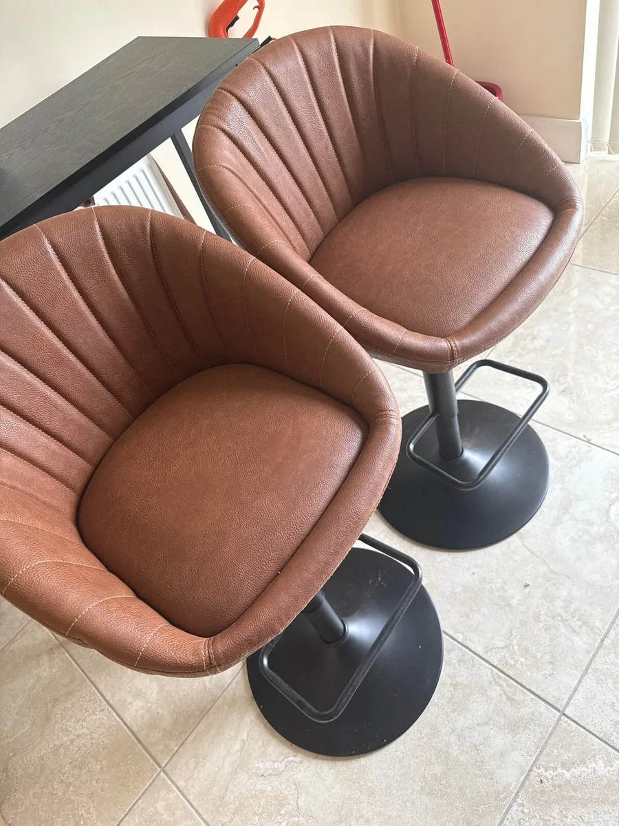 Bar stools - Image 1
