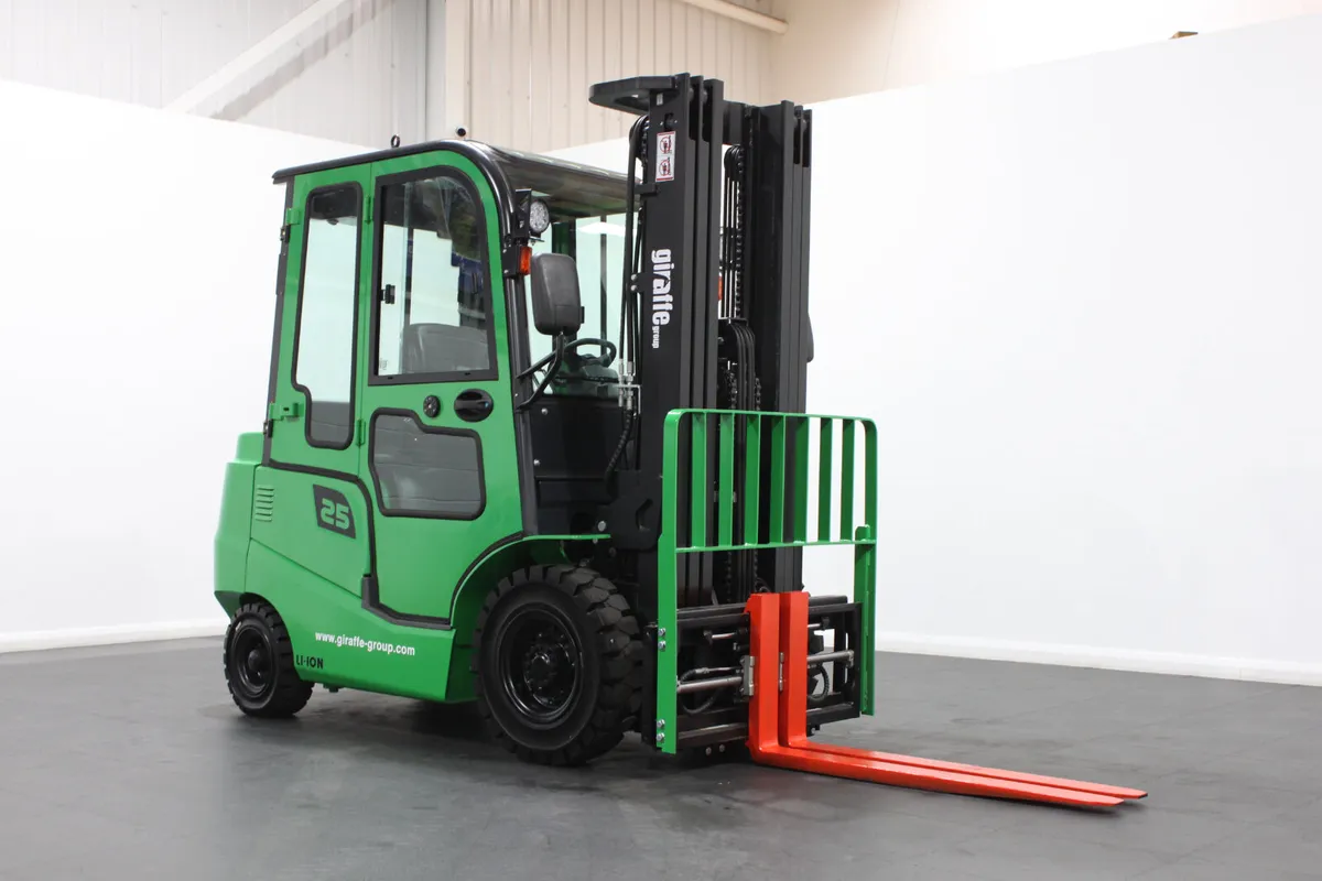 giraffe GBL25- Lithium Electric Forklift - Image 1