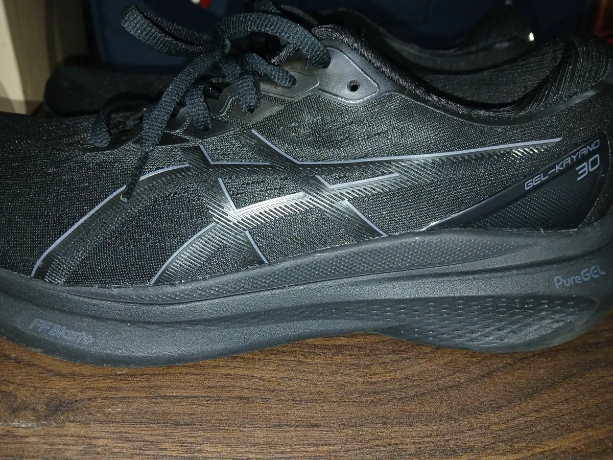 Asics Gel-Kayano 30 UK10 Men - Image 1