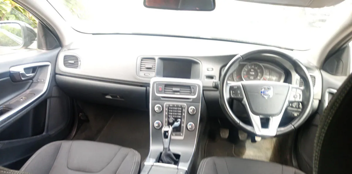 2016 VOLVO S60 2.0 DIESEL FOR BREAKING - Image 4