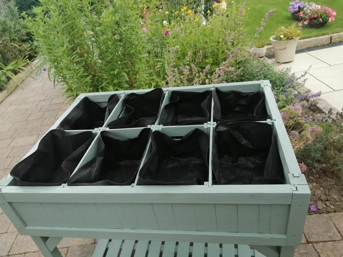 Raised planter herb garden - Image 1