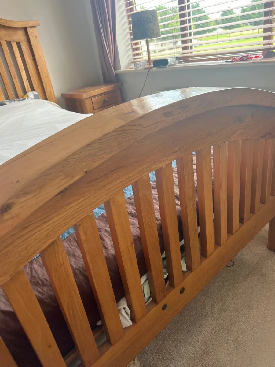 King size solid oak bedroom - Image 4