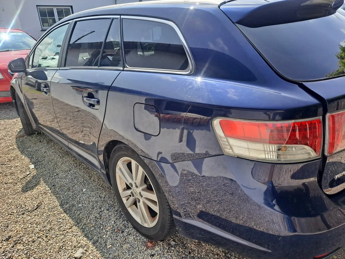 Toyota avensis - Image 3