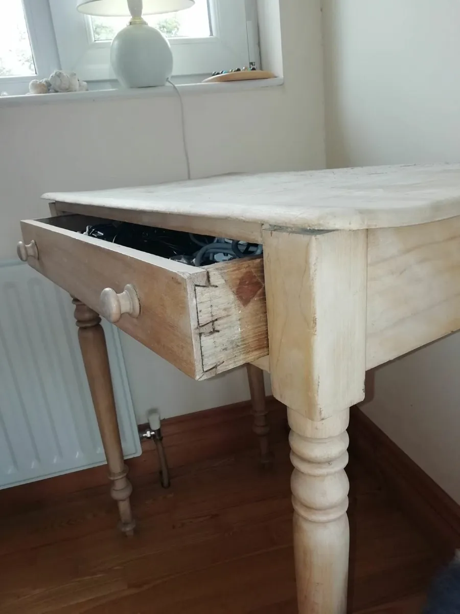 Pine Occasional Table - Image 2