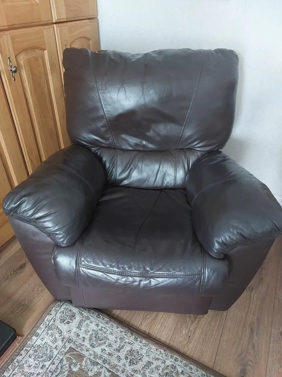 Suite of Furniture - Image 2