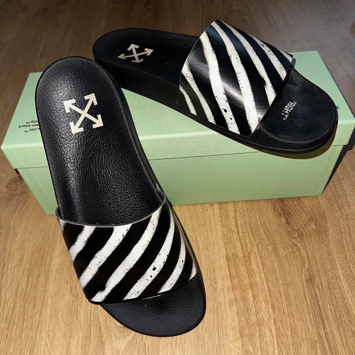 Off white slides - Image 2
