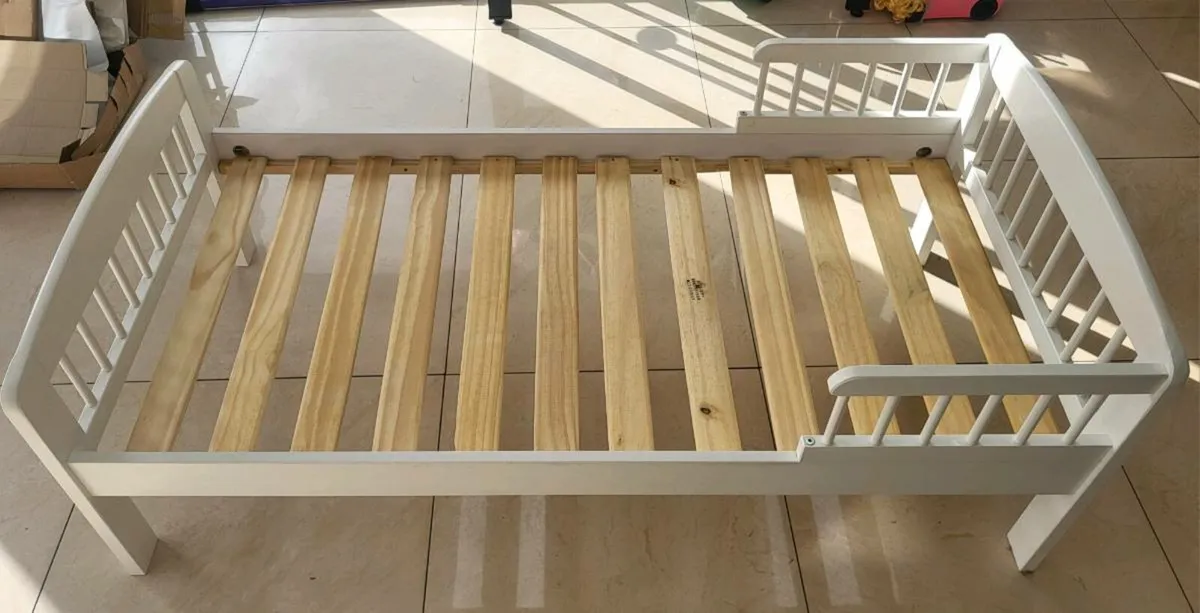 Toddler bed - Image 3