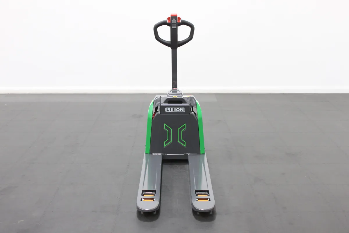 giraffe - 2.0T Lithium Powered Pallet Truck - Image 3