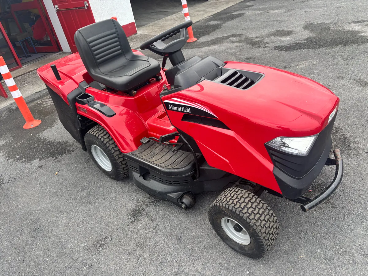 Mountfield 1530H Ride on Tractor Mower - Image 2
