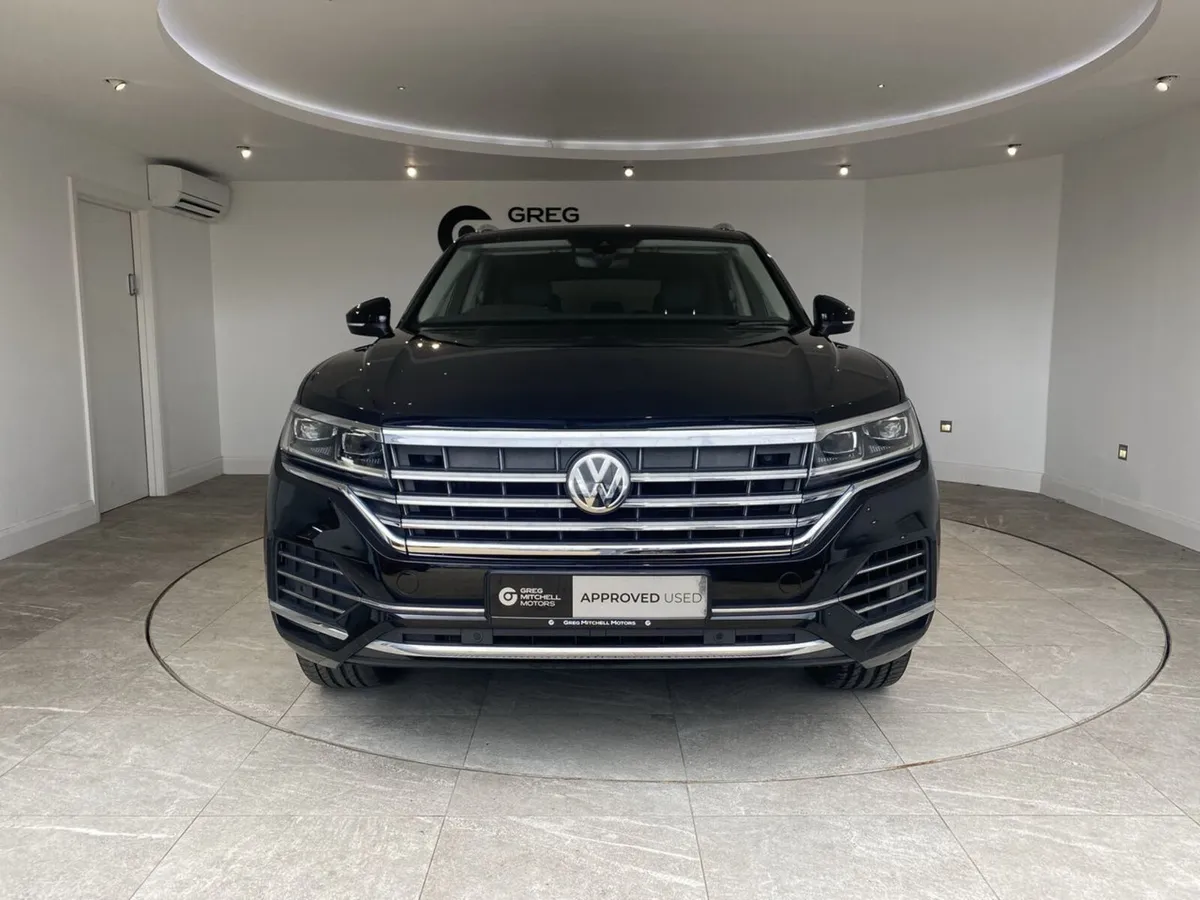 Volkswagen Touareg 2019 - Image 2