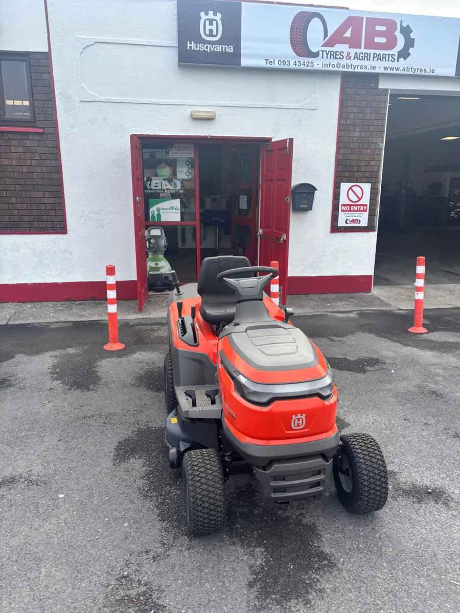 Husqvarna TC112 Lawn Tractors - Image 1