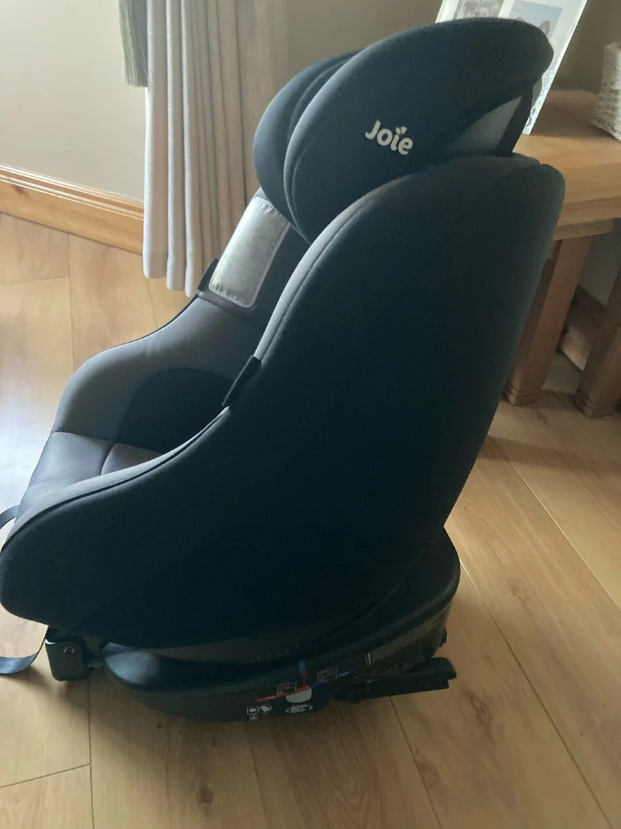 Joie 360 spin car seat - Image 2