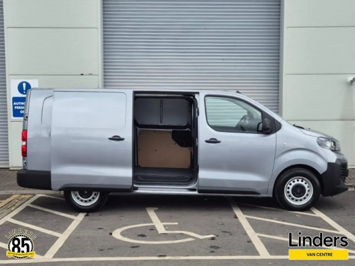 Opel Vivaro LWB 251 0kms Demo - Image 3