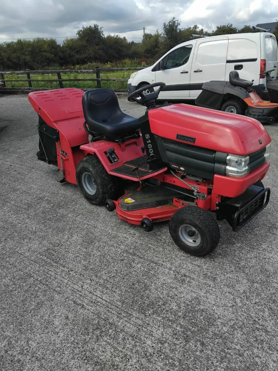 Westwood  ride on S1600 running well - Image 1