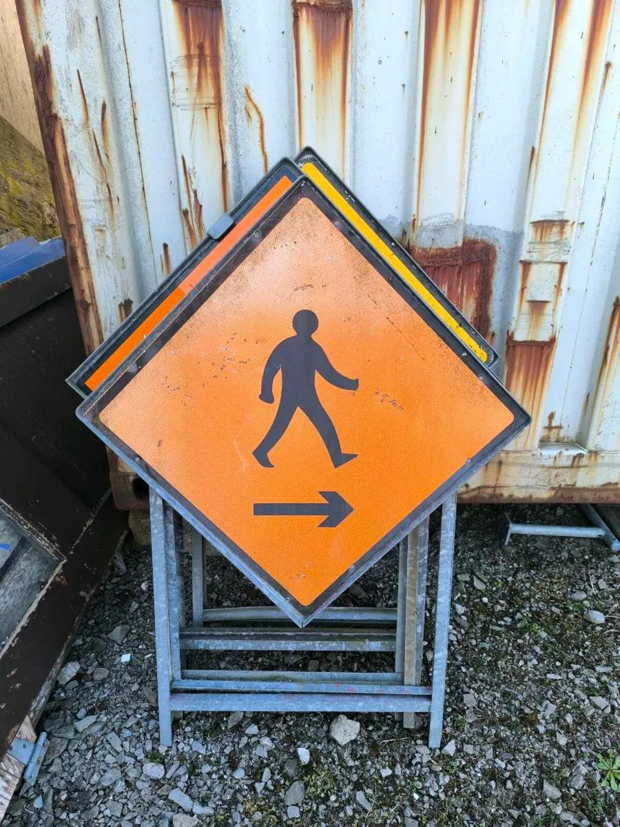 Road signs - Image 4
