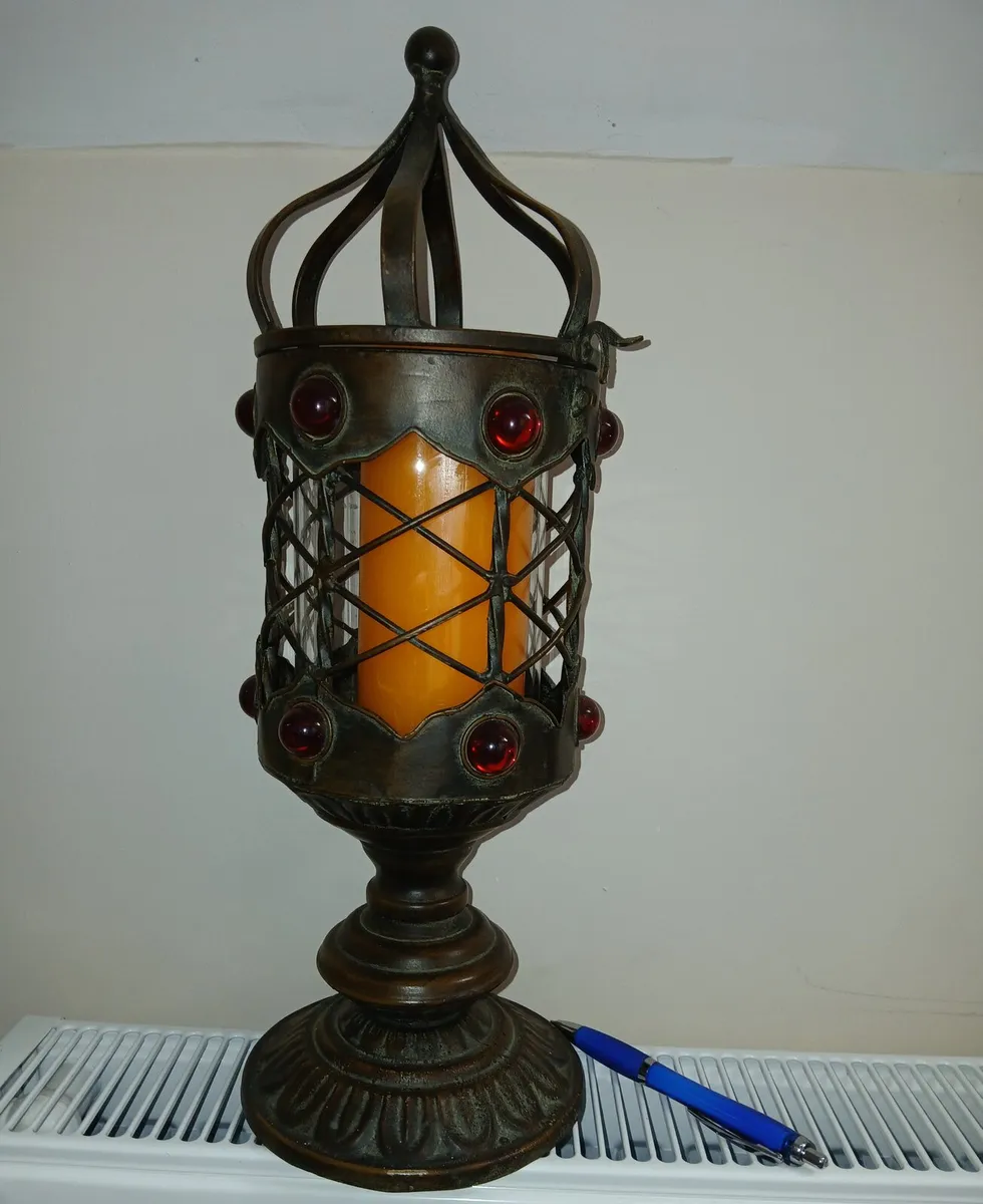 Candle holder
