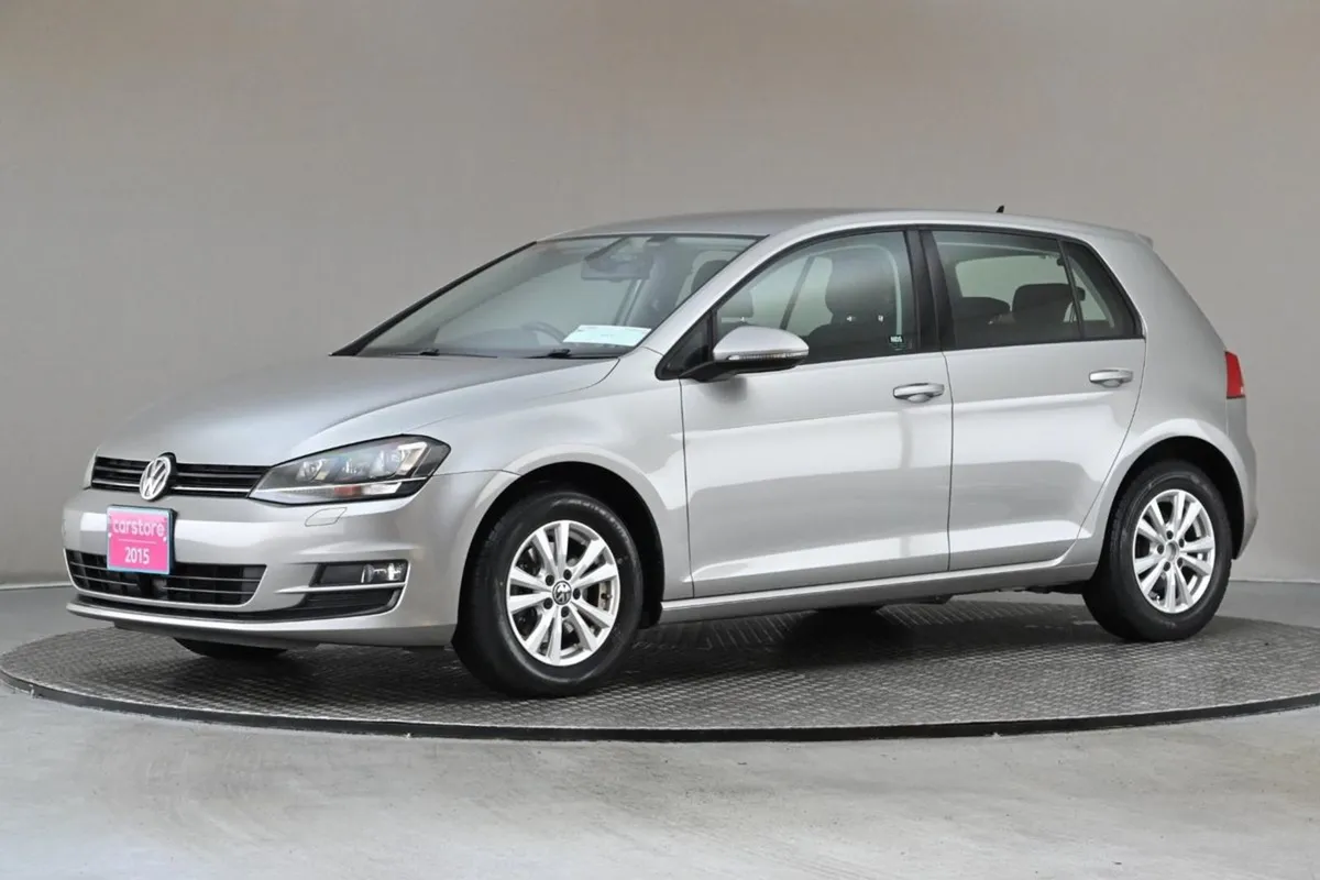 Volkswagen Golf 1.2 TSI DSG MK7 Comfortline  reve - Image 4