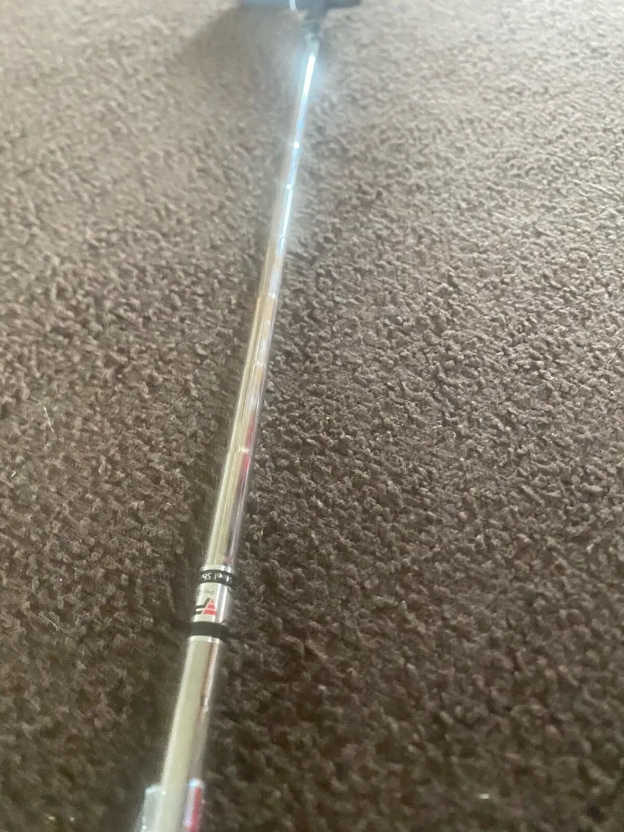 Golf putter - Image 4