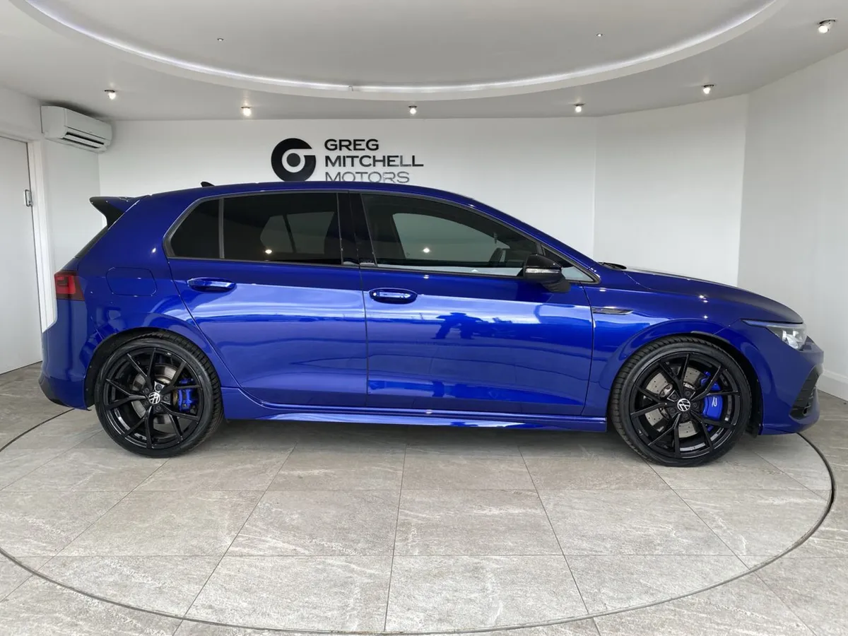 Volkswagen Golf 2023 - Image 4