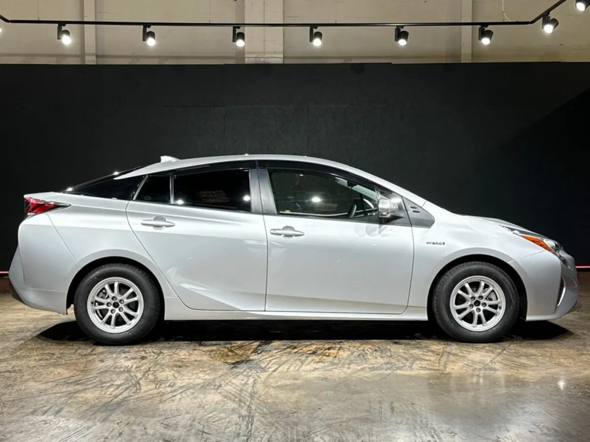 Toyota Prius 1.8 HYBRID AUTOMATIC - Image 3