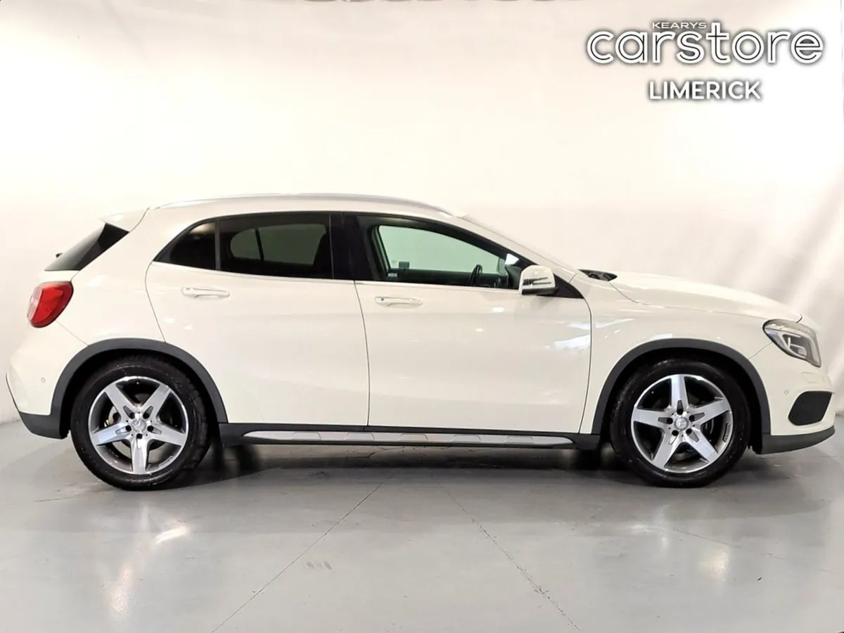 Mercedes-Benz GLA 180 Auto 1.6 PET - Image 2