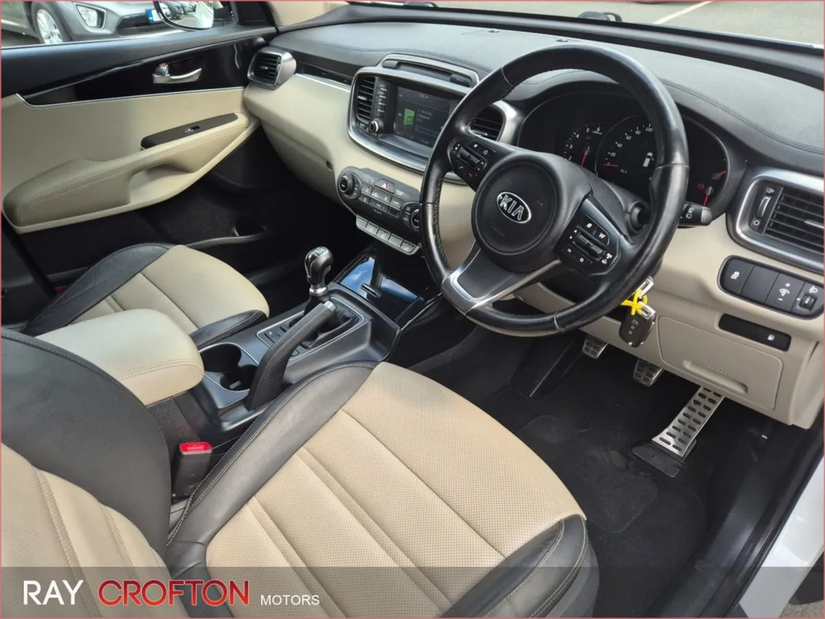 Kia Sorento Platinum 2WD - Image 2